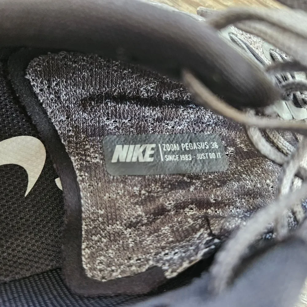 Nike Women's Gray Running Shoes